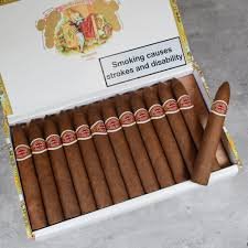 Romeo y Julieta Belicosos box of 25 premium Cuban cigars handcrafted with aged tobacco leaves, offering a smooth draw and rich, balanced smoking experience in a classic figurado format.